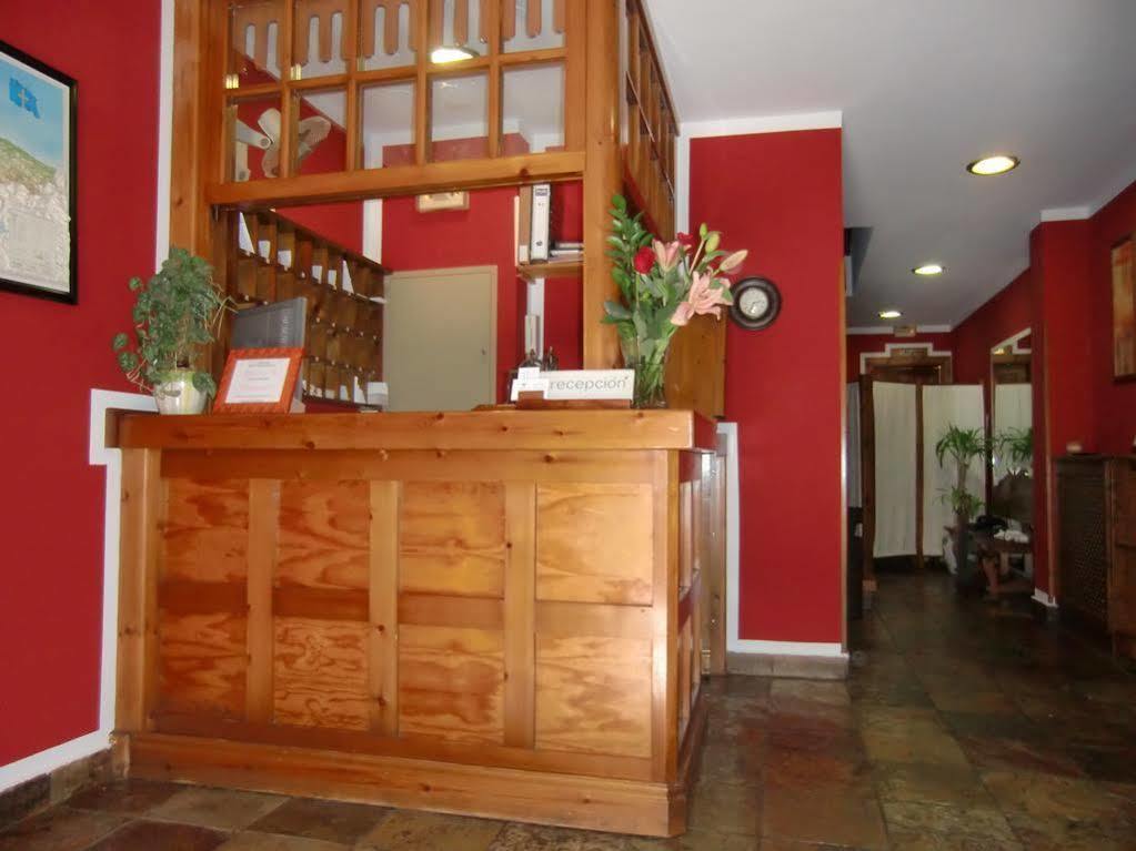 Hotel Los Robles Cangas de Onís Exterior foto
