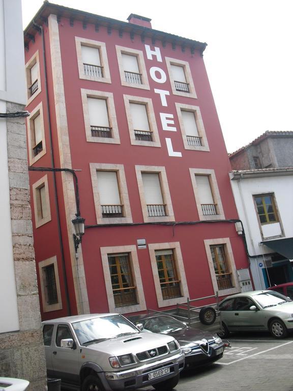 Hotel Los Robles Cangas de Onís Exterior foto
